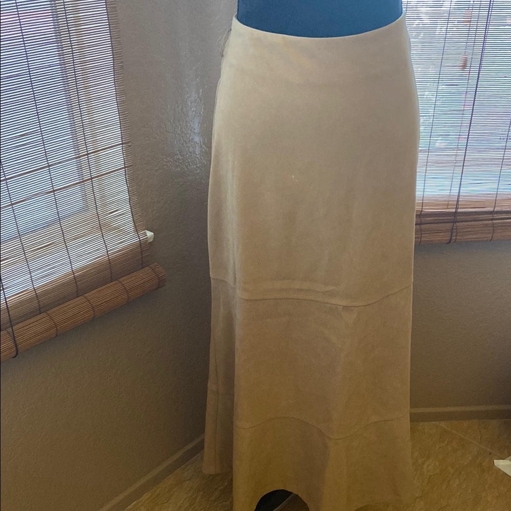 Elegant Tan Maxi Skirt